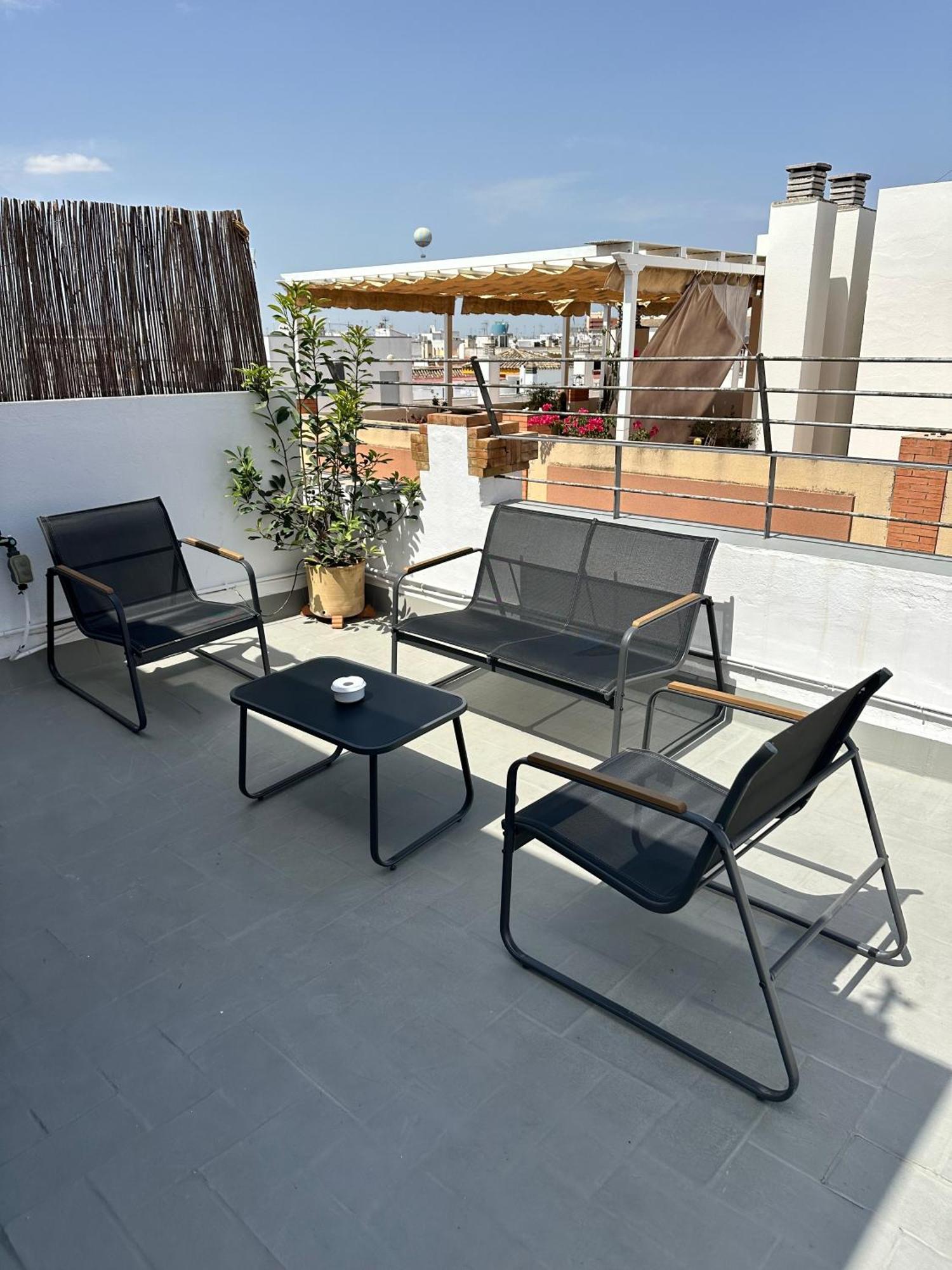 RR Apartamentos Arrayan 23 Sevilla Bagian luar foto