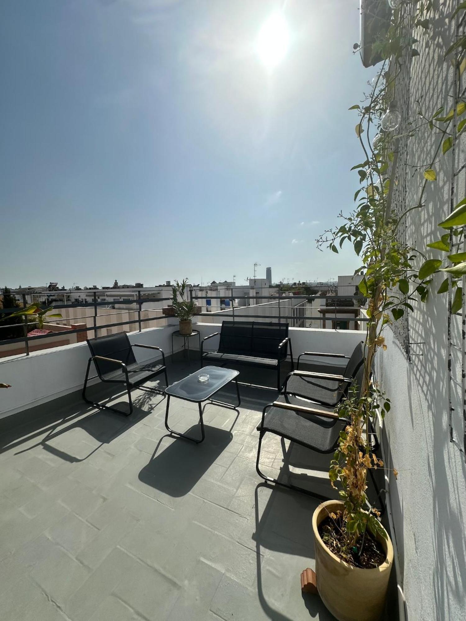 RR Apartamentos Arrayan 23 Sevilla Bagian luar foto