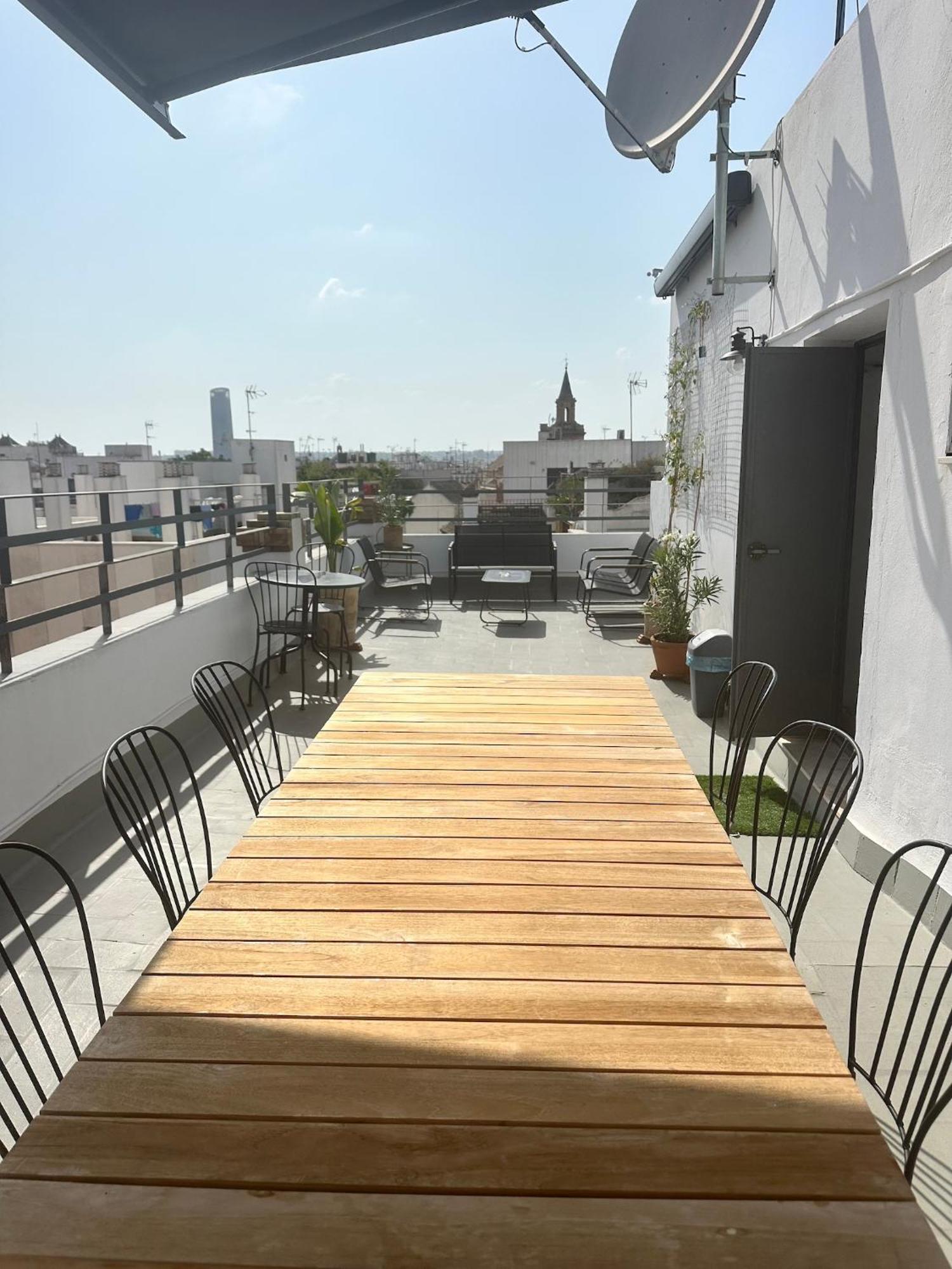RR Apartamentos Arrayan 23 Sevilla Bagian luar foto