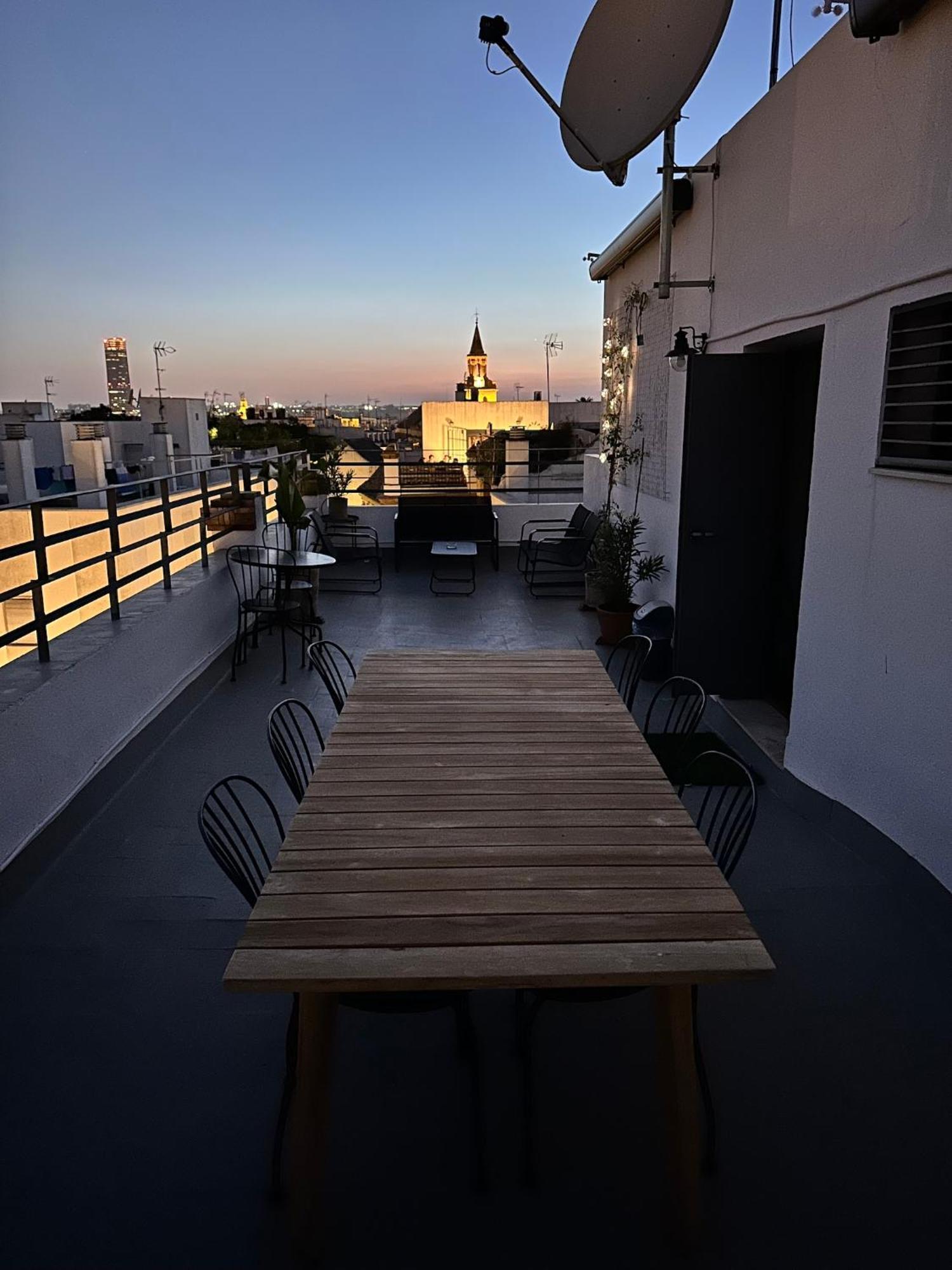 RR Apartamentos Arrayan 23 Sevilla Bagian luar foto