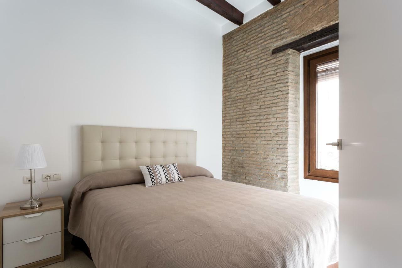 RR Apartamentos Arrayan 23 Sevilla Bagian luar foto