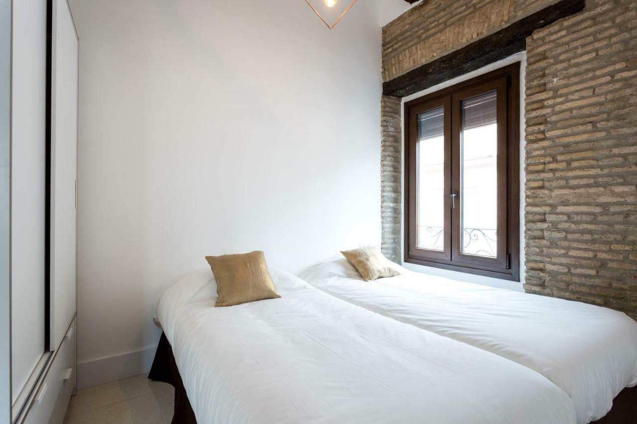 RR Apartamentos Arrayan 23 Sevilla Bagian luar foto