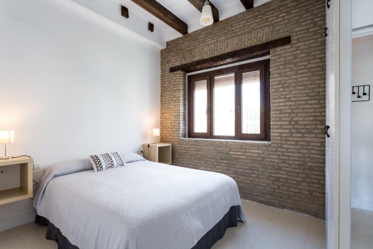 RR Apartamentos Arrayan 23 Sevilla Bagian luar foto
