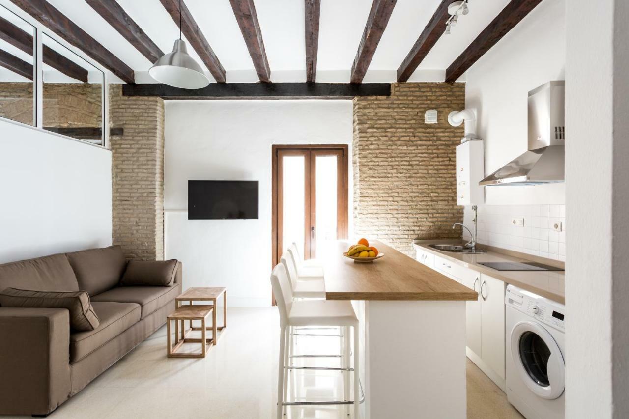 RR Apartamentos Arrayan 23 Sevilla Bagian luar foto