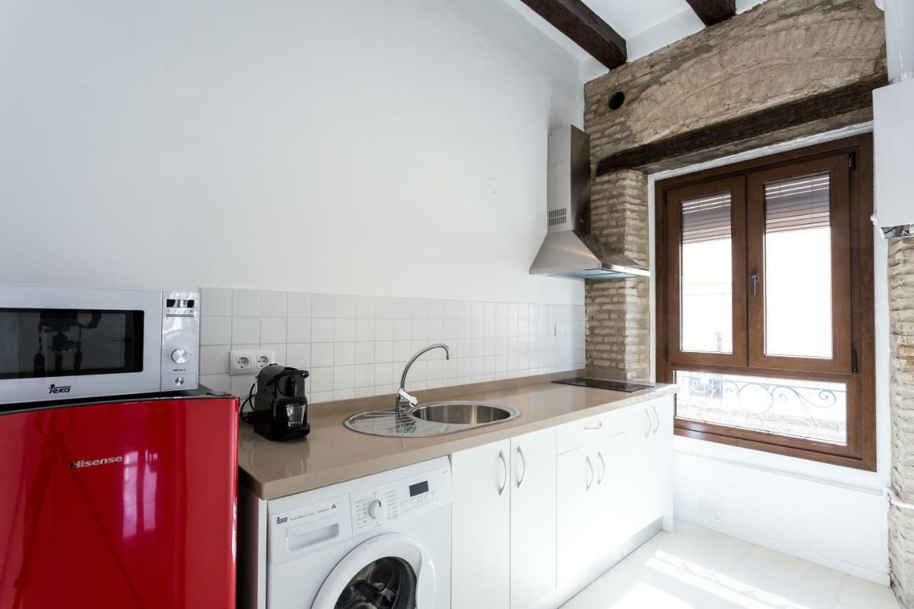 RR Apartamentos Arrayan 23 Sevilla Bagian luar foto