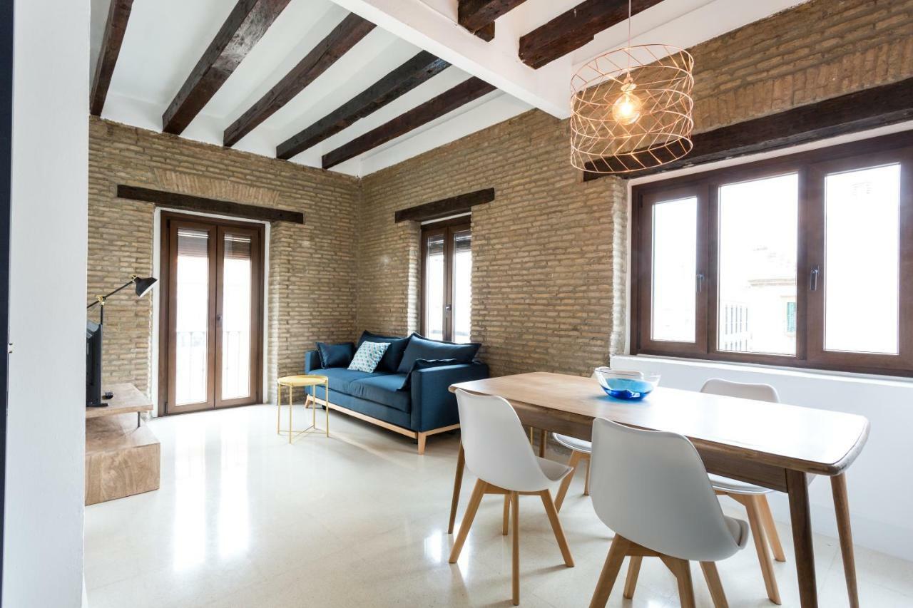 RR Apartamentos Arrayan 23 Sevilla Bagian luar foto