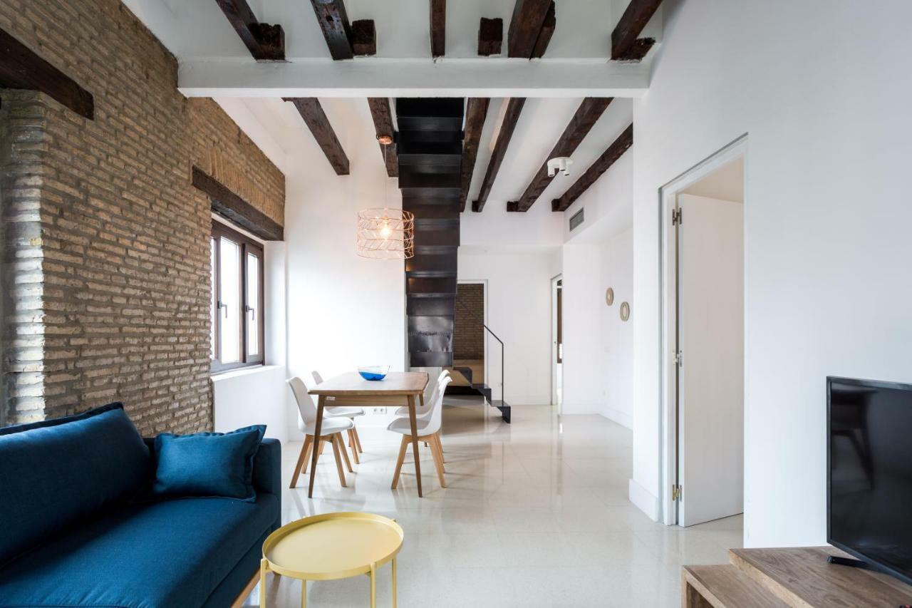 RR Apartamentos Arrayan 23 Sevilla Bagian luar foto