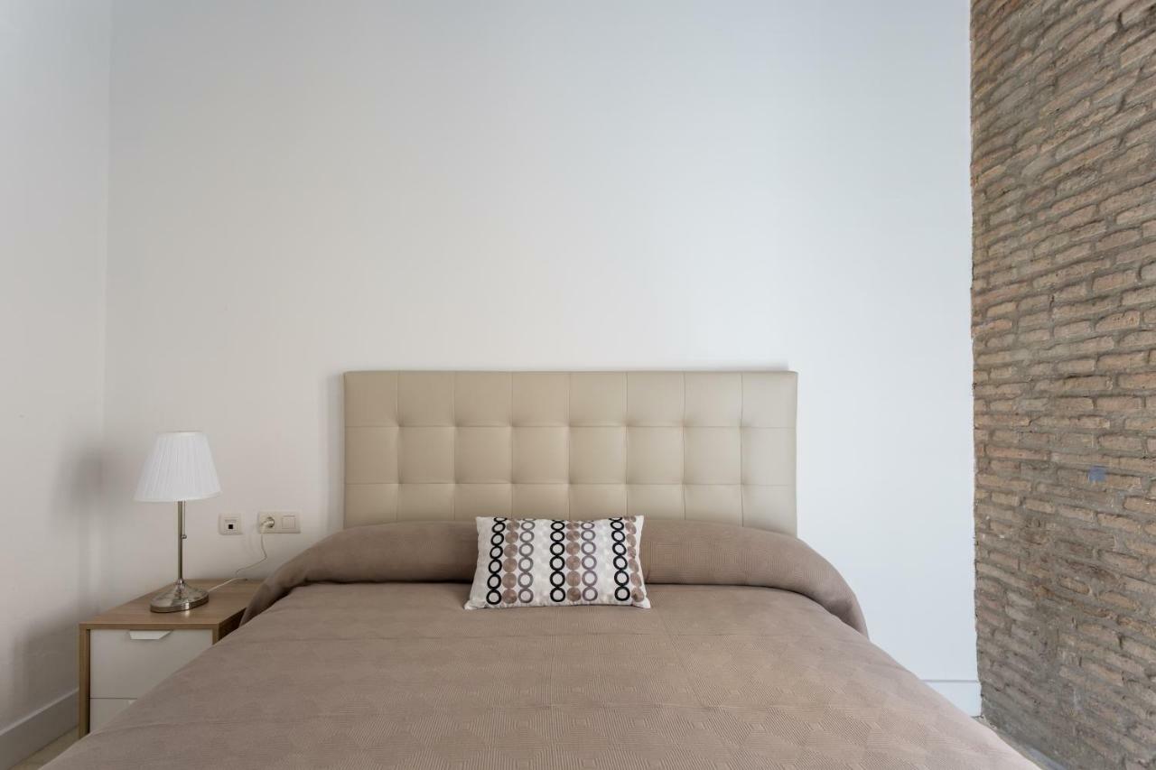 RR Apartamentos Arrayan 23 Sevilla Bagian luar foto