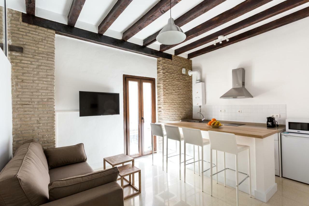 RR Apartamentos Arrayan 23 Sevilla Bagian luar foto