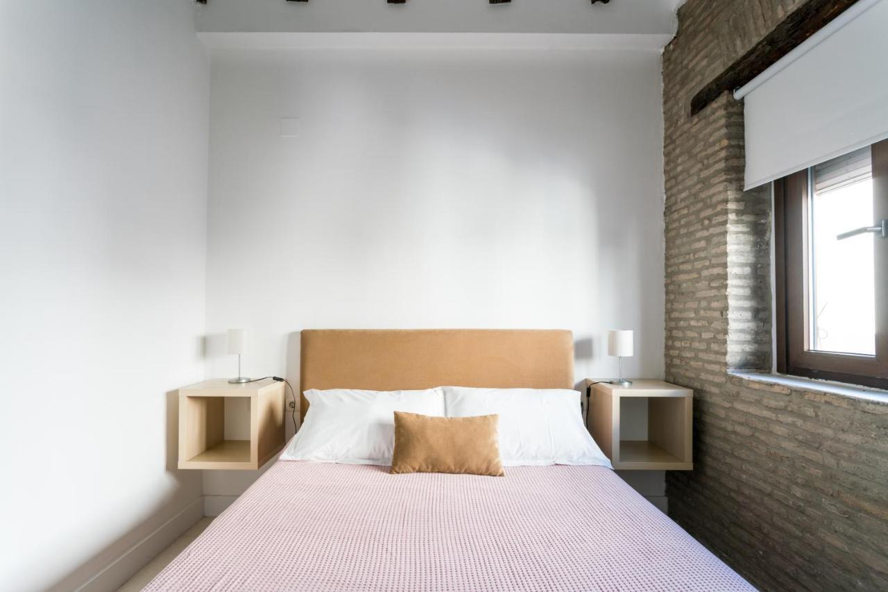 RR Apartamentos Arrayan 23 Sevilla Bagian luar foto