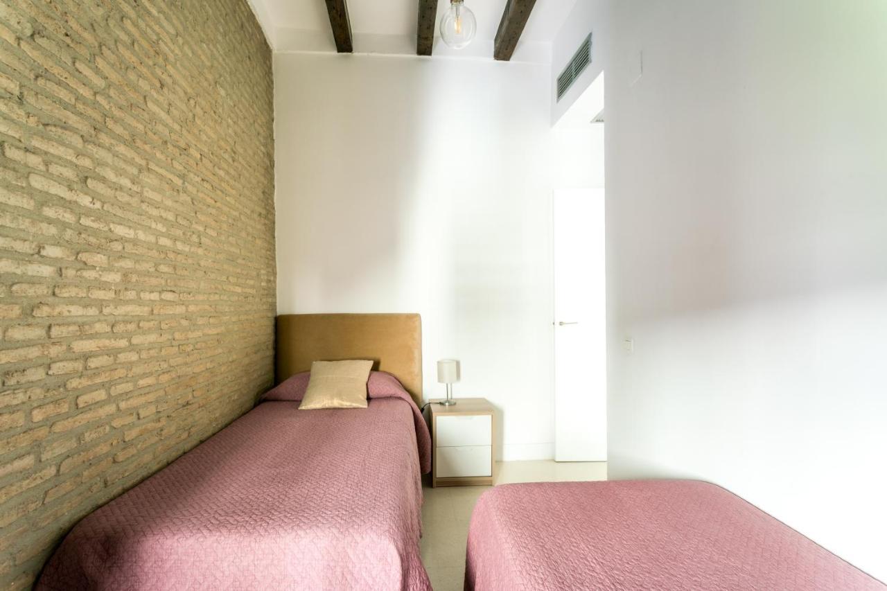 RR Apartamentos Arrayan 23 Sevilla Bagian luar foto